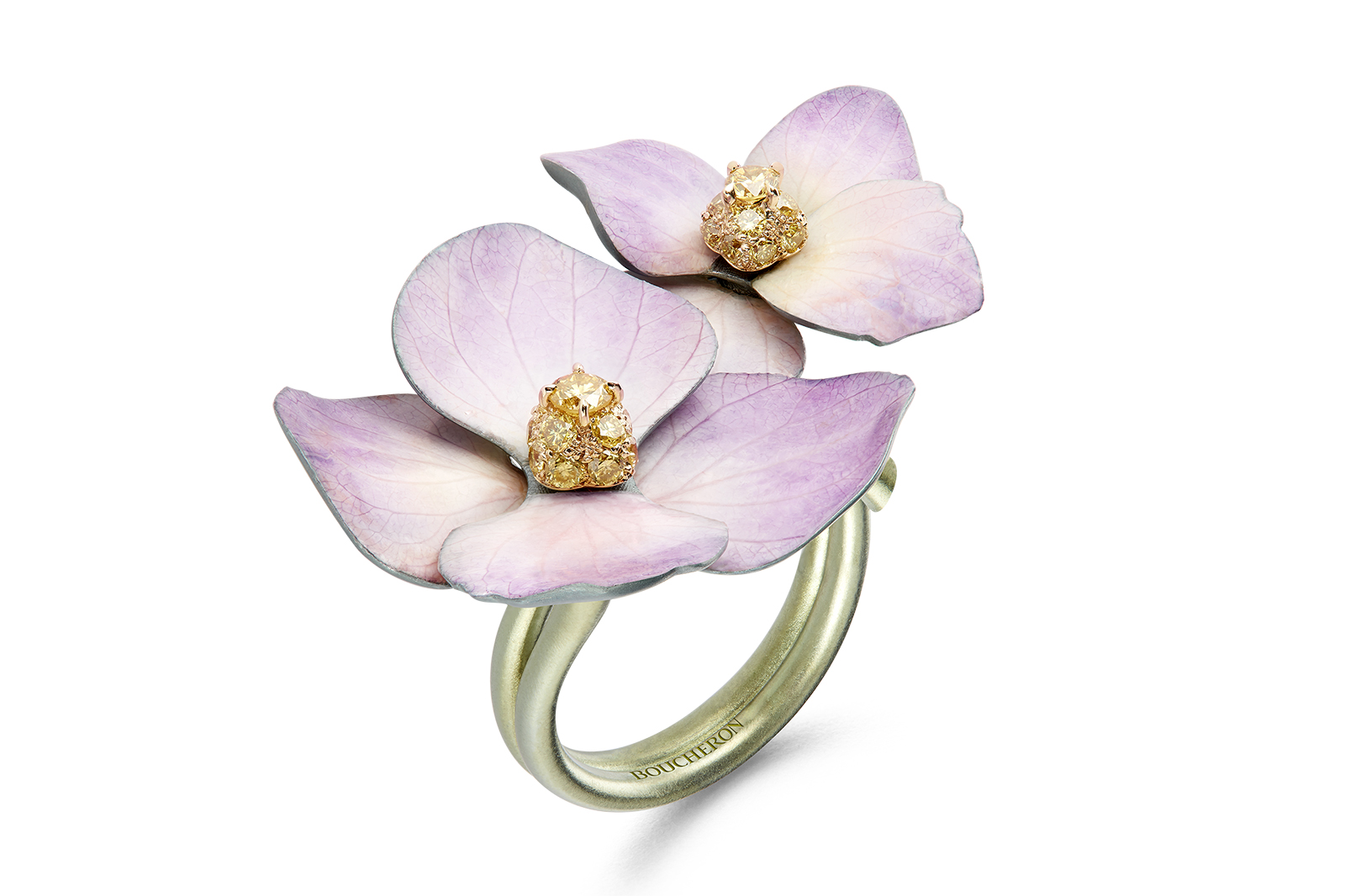  Boucheron ‘Eternal Flowers’ line ‘Hortensia Rosita’ ring with jonquil diamonds in titanium 