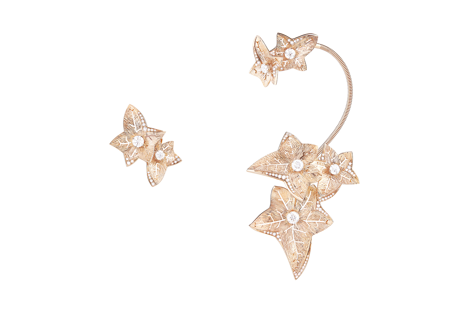  Boucheron 'Lierre de Paris' earrings pavéd with diamonds on pink gold