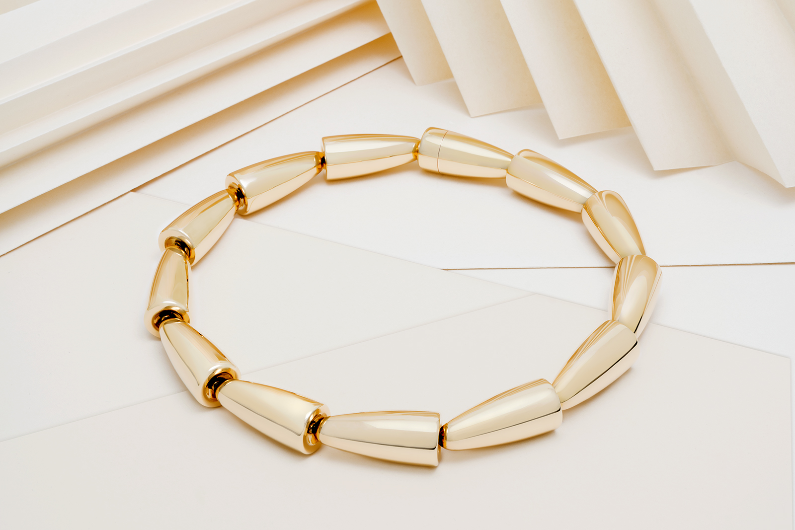Vhernier 'Calla' necklace in rose gold