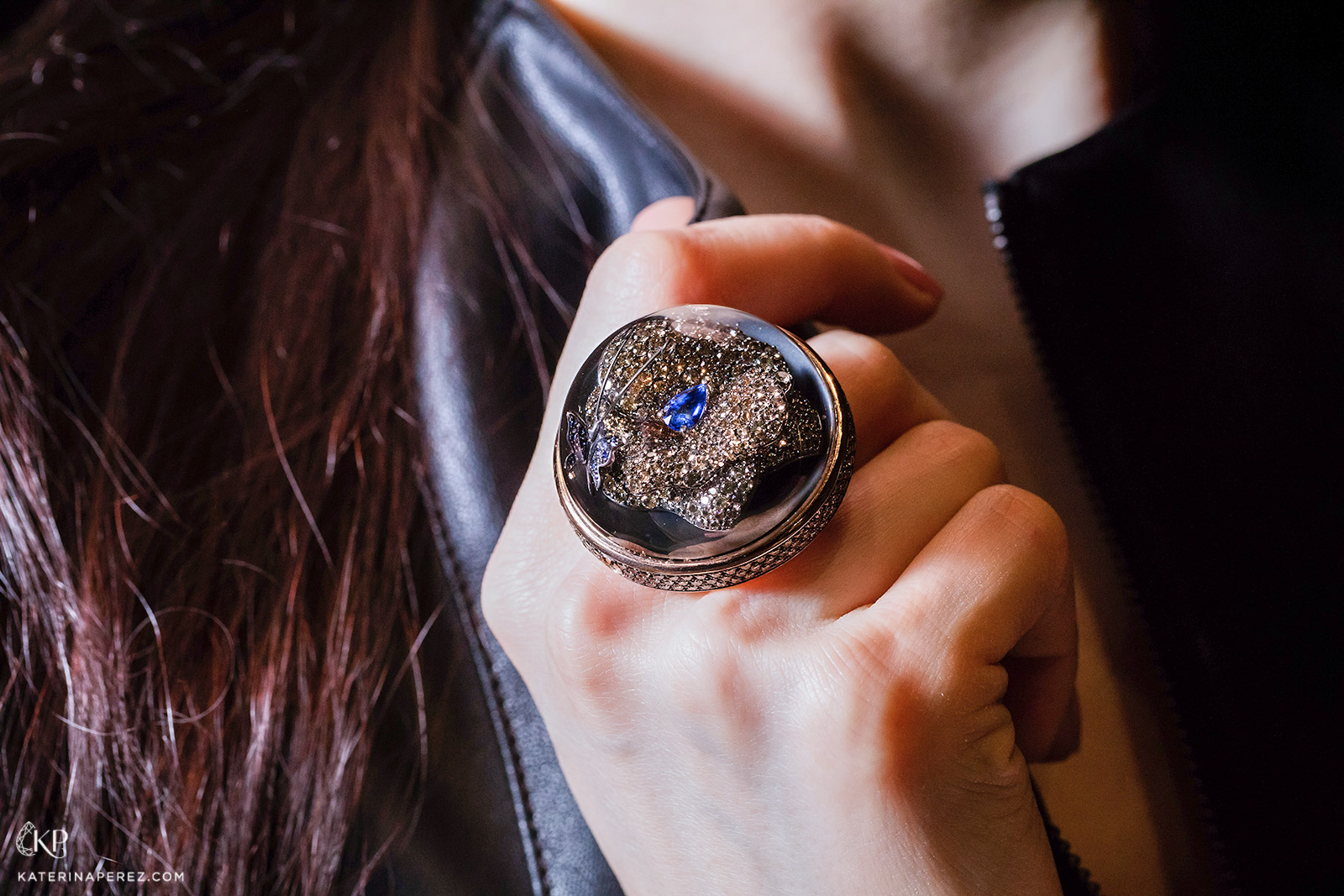  Dreamboule 'Flower & Butterfly' ring with champagne diamonds, blue sapphires and black volcanic stone in 18k rose gold 