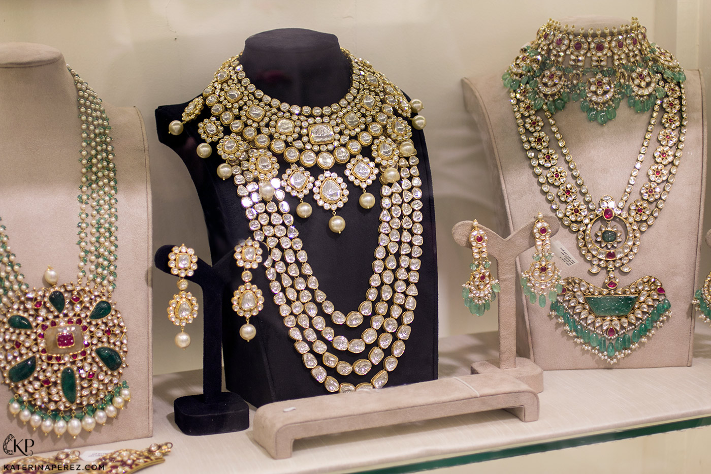 Украшения Ghatiwala Jewellers