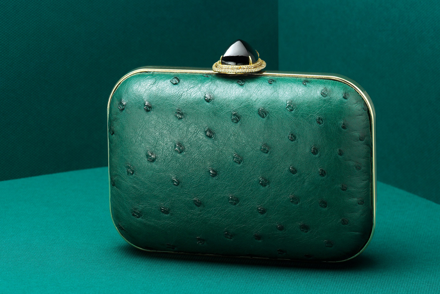  Gage and Porter bag in ostrich leather with onyx and diamond clasp in 18K yellow gold