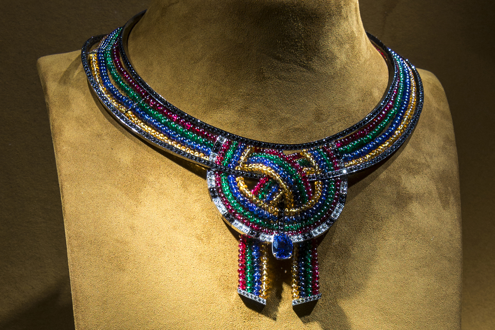  Chaumet 'Ronde de Pierres' necklace with red spinels, emeralds, sapphires and mandarin garnets, outlined by black spinels and diamonds on black rhodium-plated gold