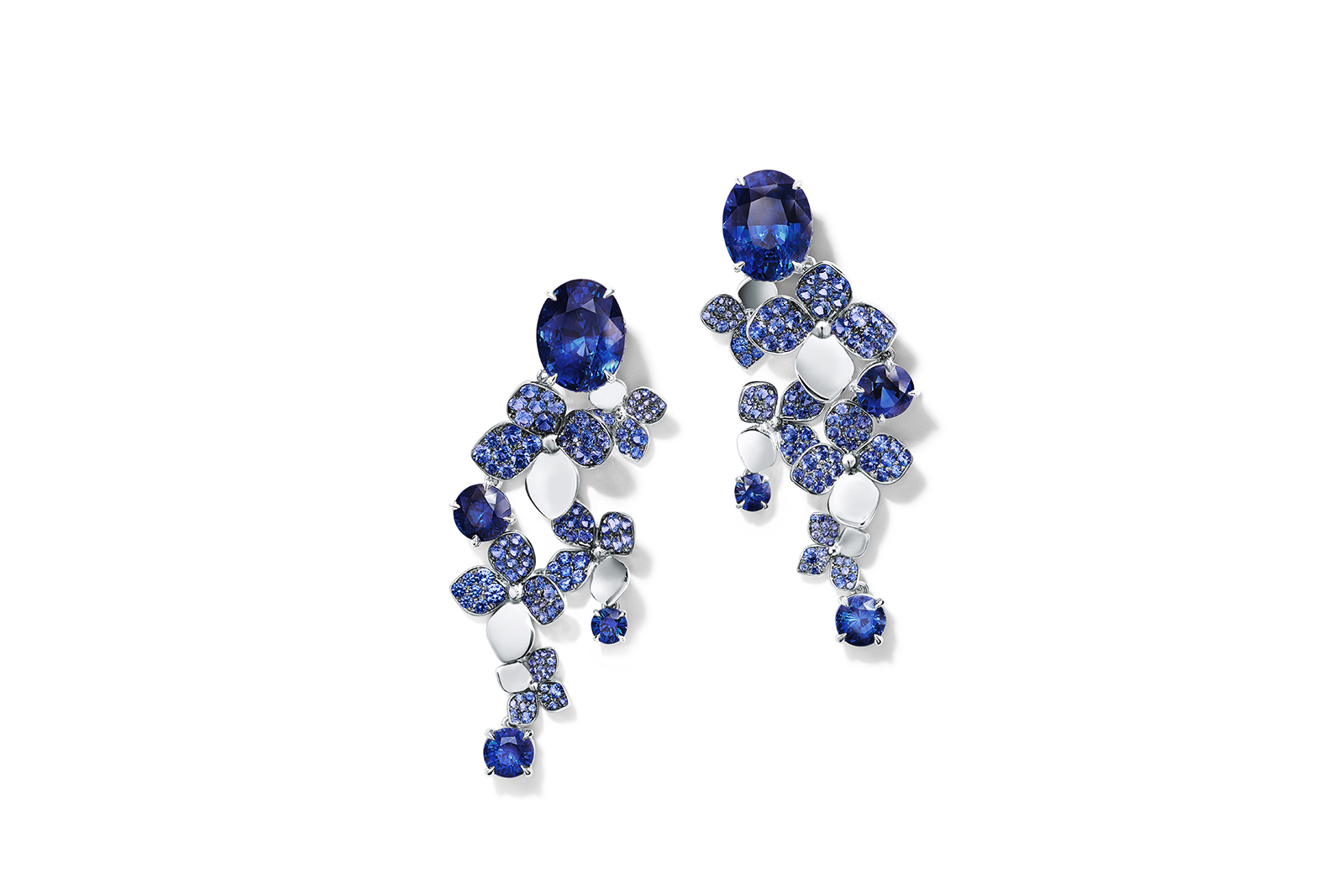  Tiffany & Co. Blue Book 2018 collection earrings in platinum with mixed-cut sapphires, over 20 total carats