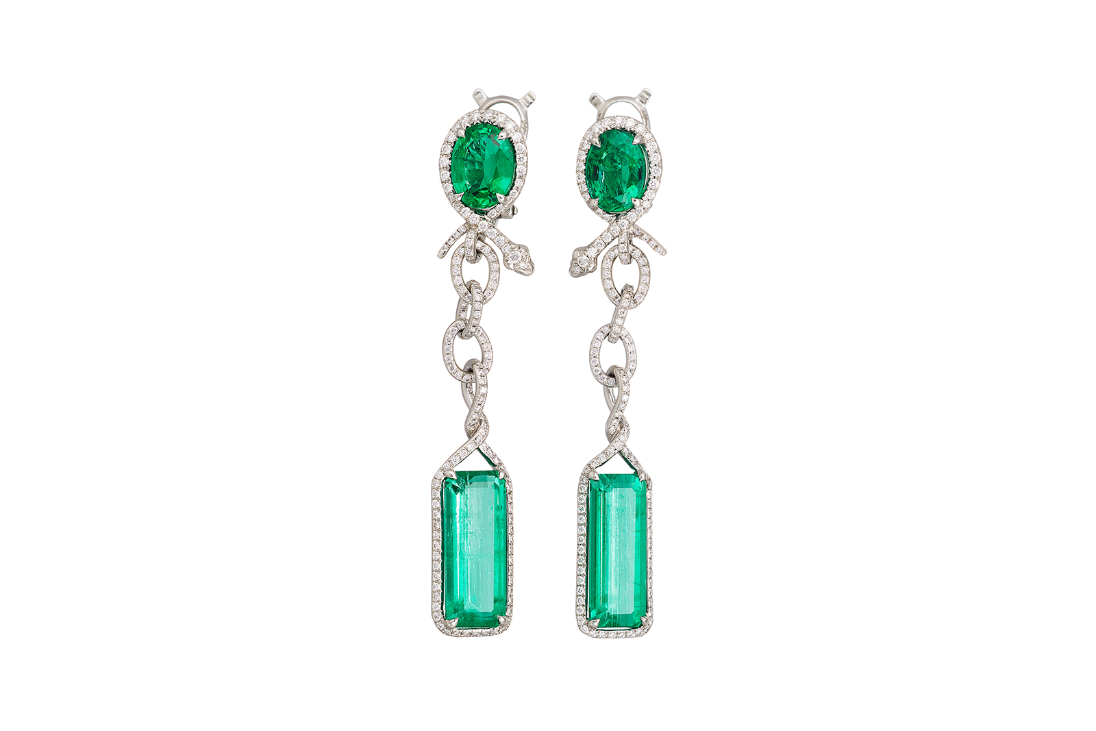  AENEA 'Sarpa' earrings with a total of 9.47ct emeralds and diamonds in platinum and 18k white gold