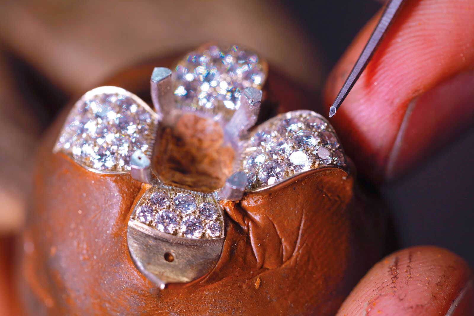  Making of the Jewellery Orchestra ‘Boa Constrictor' dis-engagement ring with 4 ct Colombian emerald, aquamarine, tsavorites, rubies, colourless and black diamonds and enamel in platinum, 18k yellow, pink and white gold