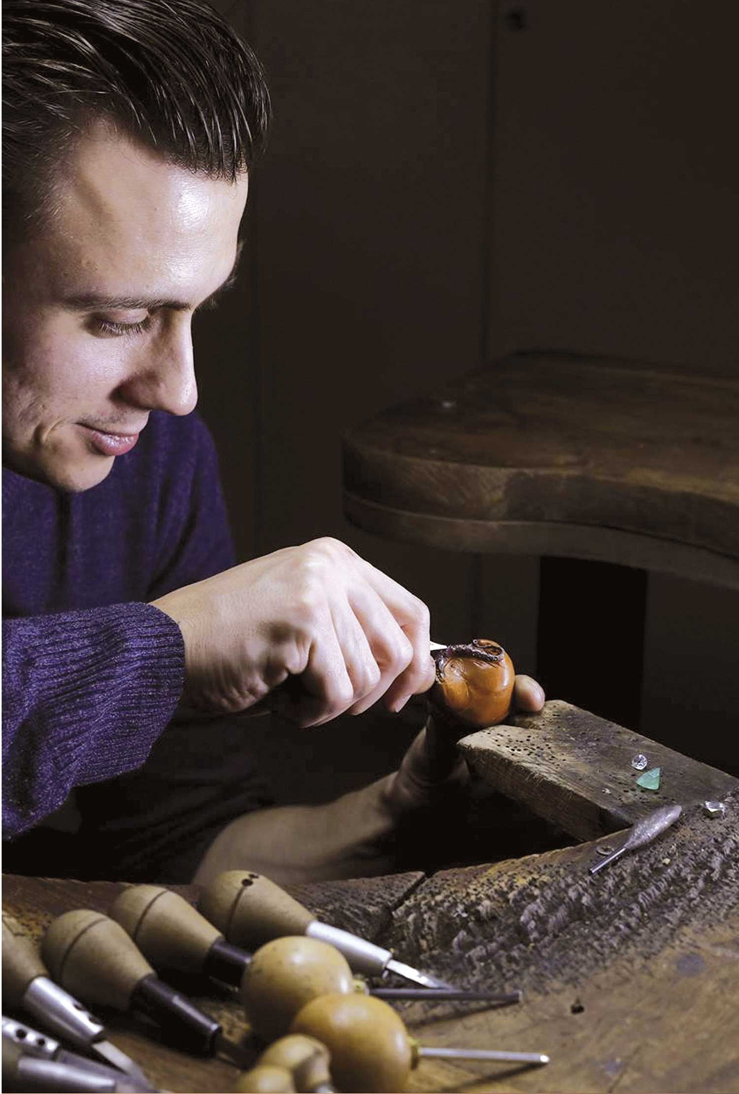  The Jewellery Orchestra collective: gemstone setter Jonathan Bauché 