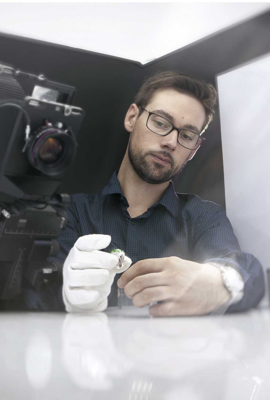  The Jewellery Orchestra collective: jewellery photographer Yoann l' Hostellier