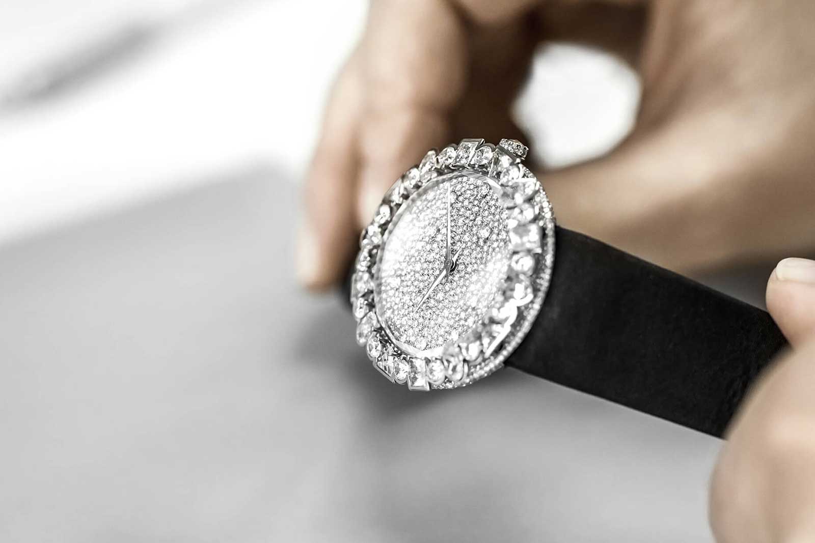  Dior ‘La D de Dior Cocotte’ watch with diamonds in 18k white gold