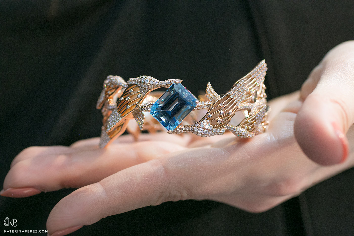  Simone Jewels bracelet with Santa Maria aquamarine, diamonds and mother of pearl in 18k rose gold