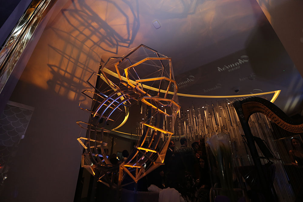 Shawish London boutique window with an art object shaped as the famous all diamond ring