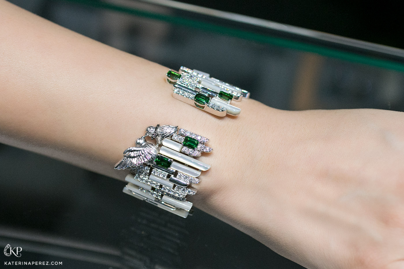  Simone Jewels bracelet with chrome tourmaline, mother-of-pearl and diamonds in 18k white gold