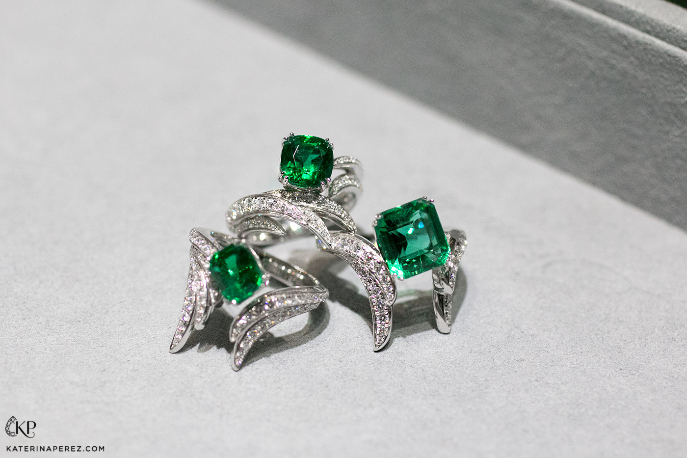  Simone Jewels rings with emeralds and diamonds in 18k white gold