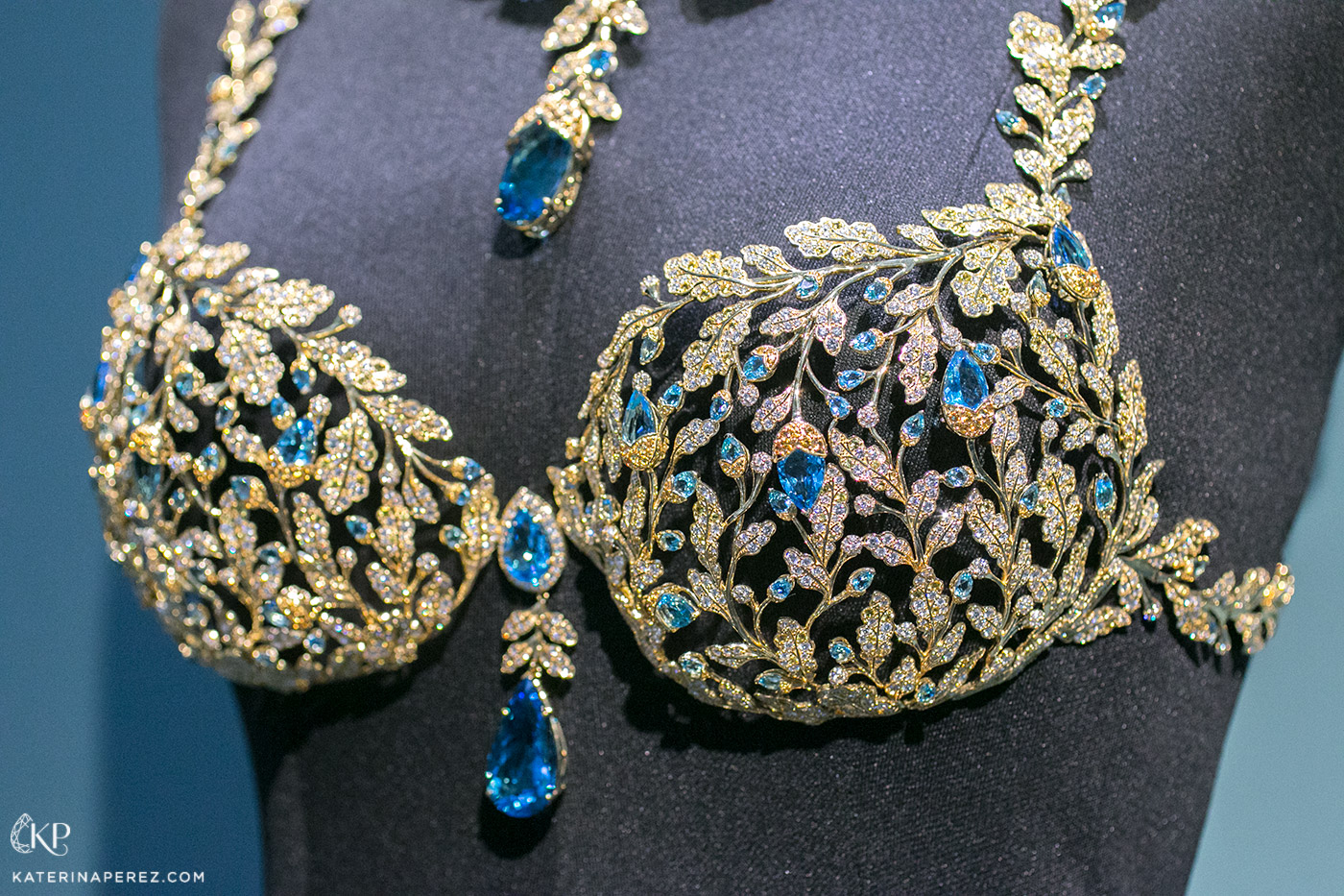  Mouawad 'Champagne Nights Fantasy Bra' for Victoria's Secret with a total of over 640 carats of blue topazes, yellow sapphires and colourless diamonds in 18k yellow gold