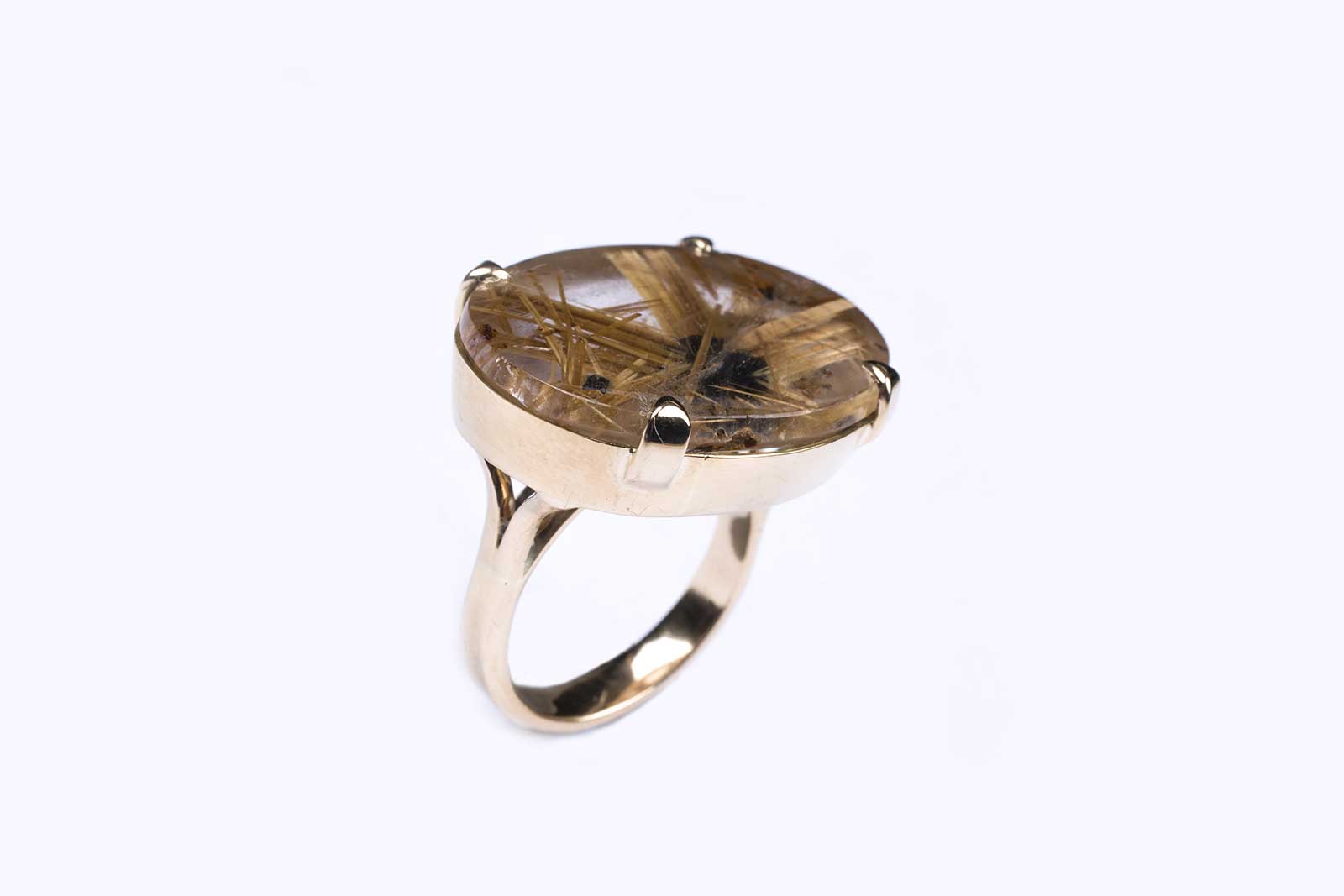  L’Aquart ‘The Crab Prince’ ring in hand carved Brazilian golden rutilated quartz, gold and diamonds