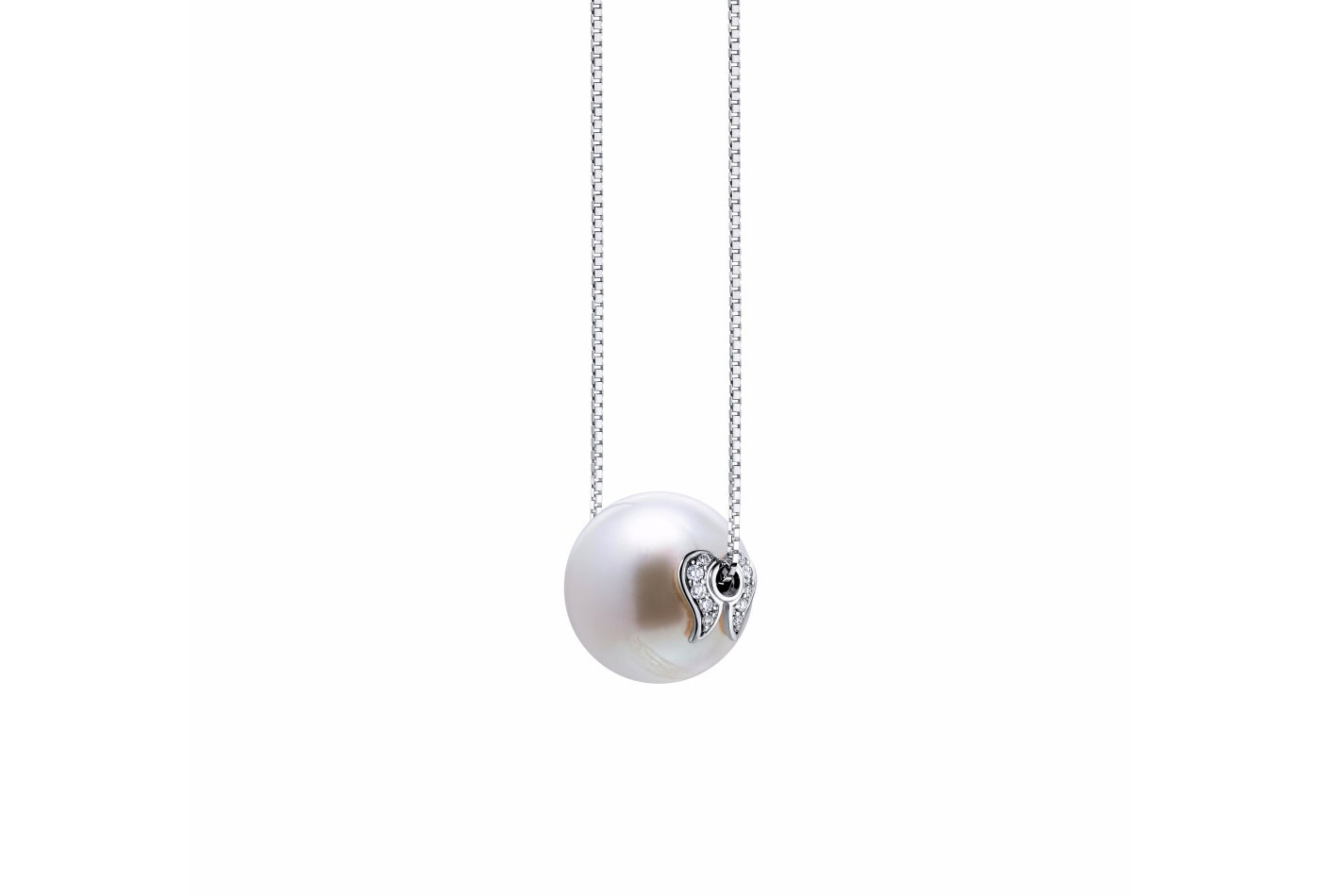  Ksenia Podnebesnaya 'Daily Pearls' pendant with South Sea pearl and diamonds
