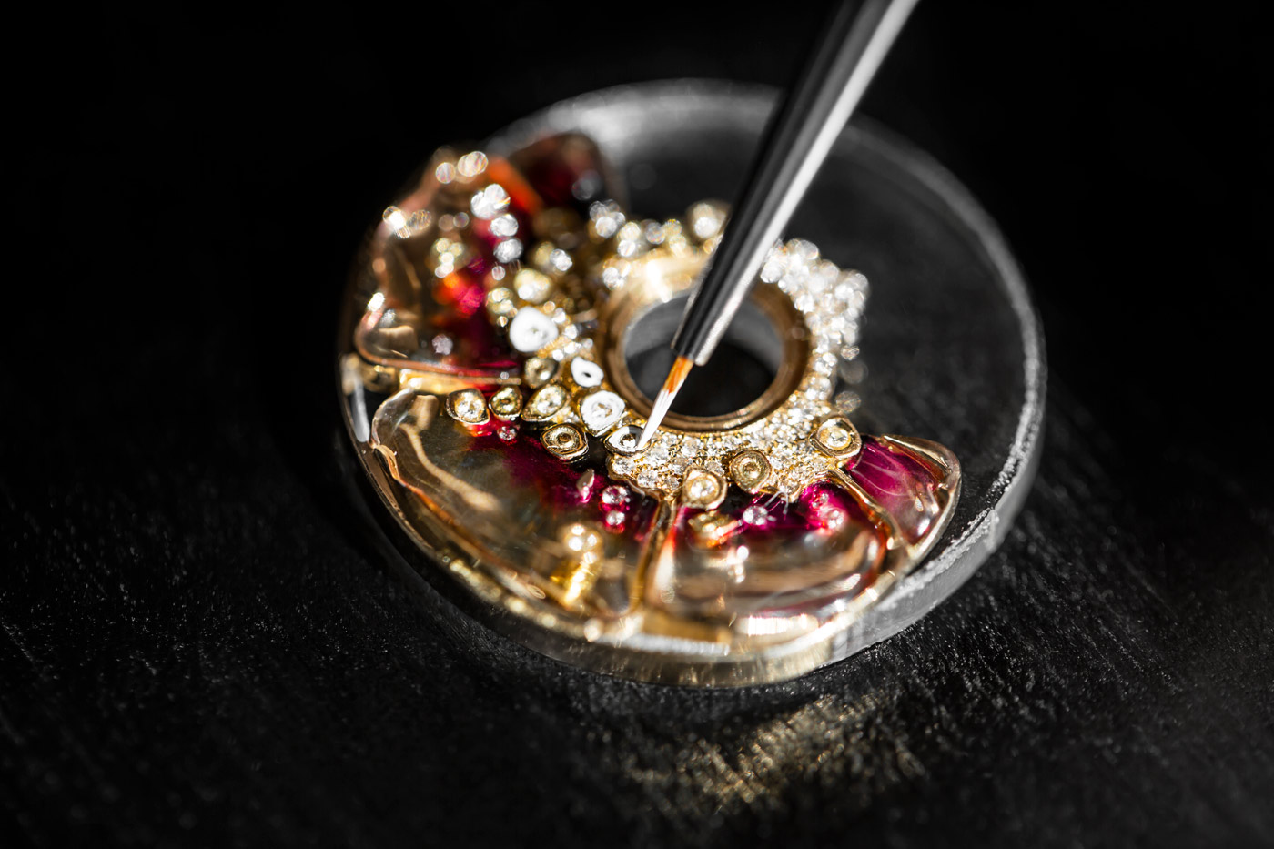  The making of the Dior ‘Miss Dior’ watch from the ‘Grand Bal’ collection with diamonds, lacquer, ceramic and 18k rose gold, and the ‘Dior Inversé 11 ½’ calibre automatic movement 