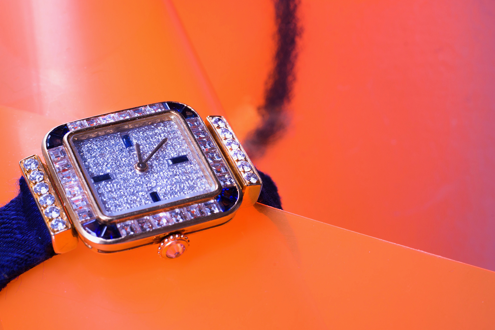  Second Pétale Cartier 'Sonate' watch with brilliant and carré cut diamonds, baguette and fancy cut sapphires in 18k yellow gold