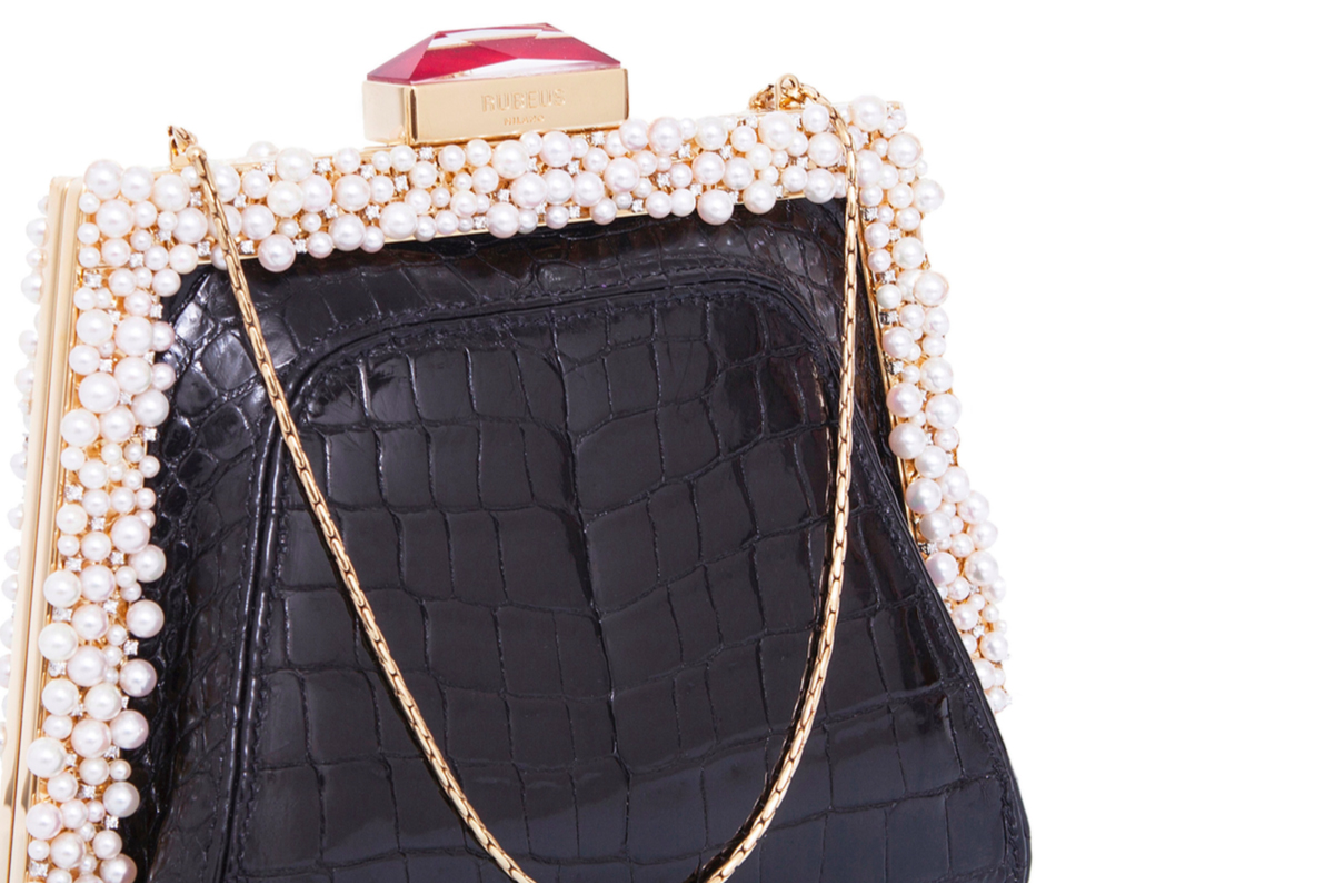  Rubeus 'Myra' bag with ruby clasp accent, pearls and diamonds in 18k yellow gold frame 