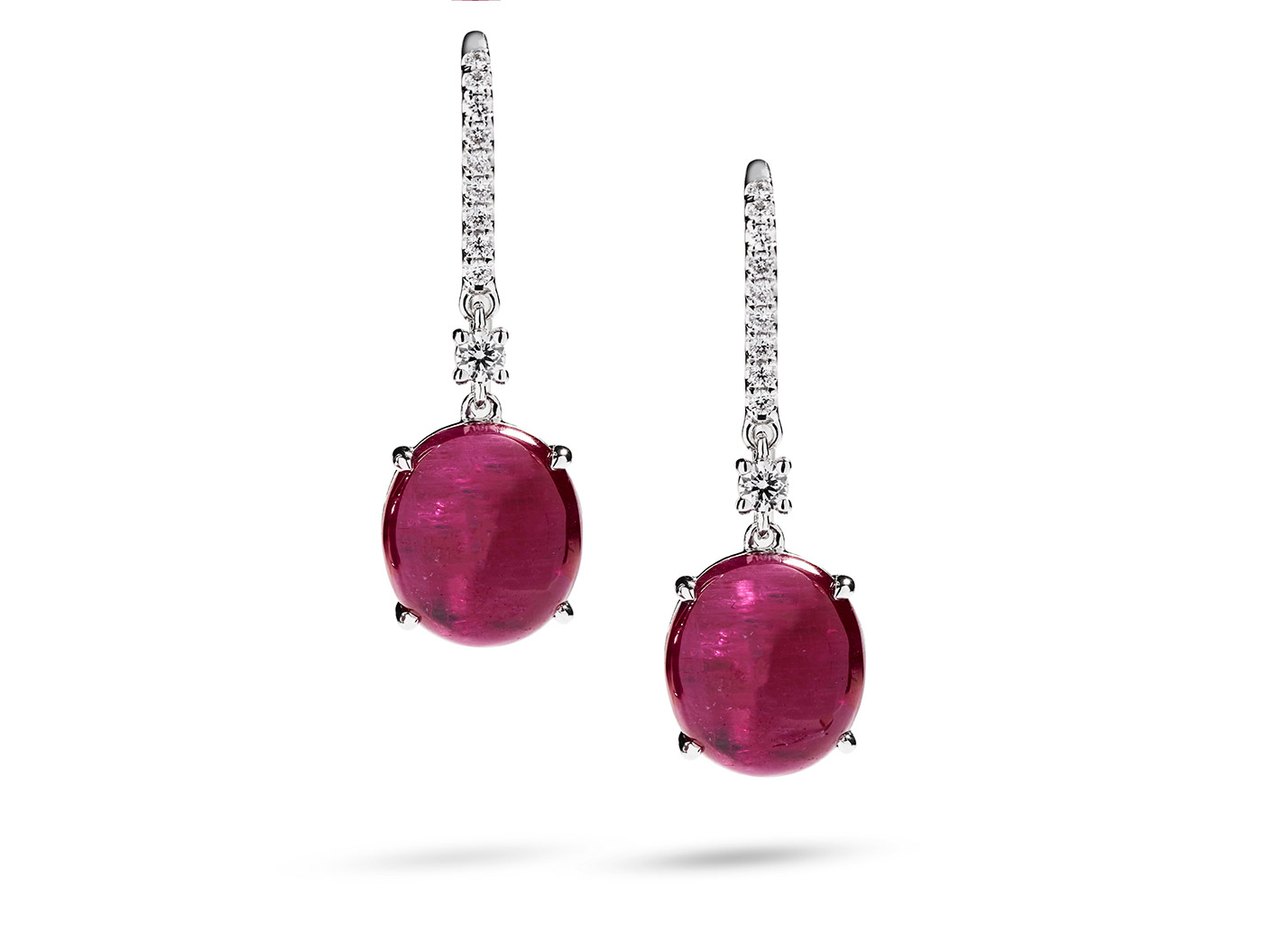 Hartmann's earrings with 6.30 cts of Greenland rubies