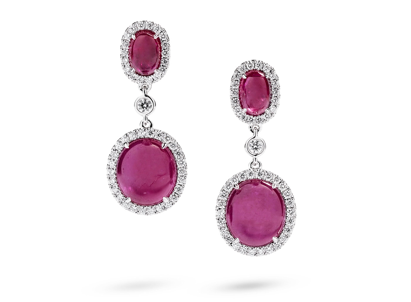  Hartmann's earrings with Greenland ruby cabochons of 7.78 cts