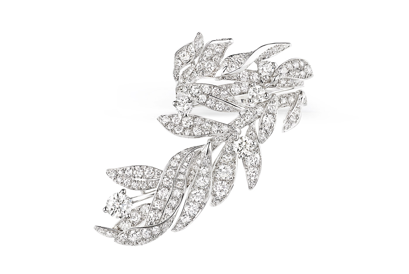  Chaumet 'Laurier' ring with 2.5ct diamonds in 18k white gold