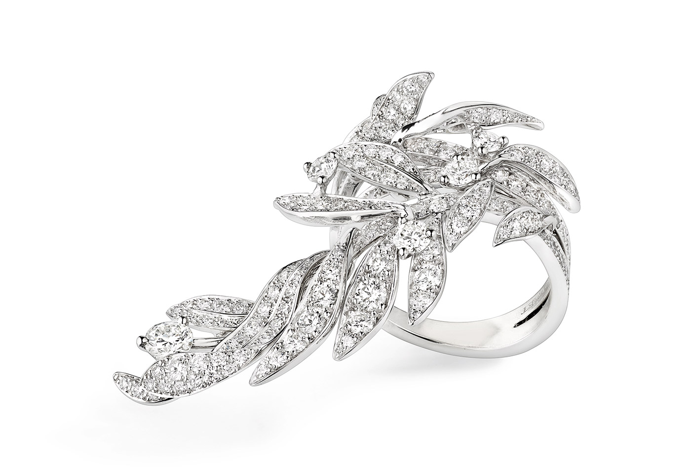  Chaumet 'Laurier' ring with 2.5ct diamonds in 18k white gold