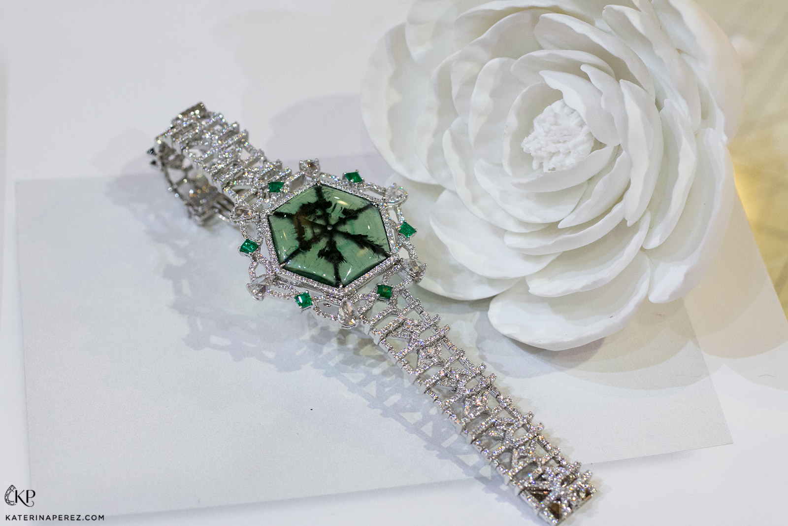 Qiu Fine Jewelry transformable bracelet from the 'Shanghai/Shanghai' collection with 27.52 carat trapiche emerald and diamonds