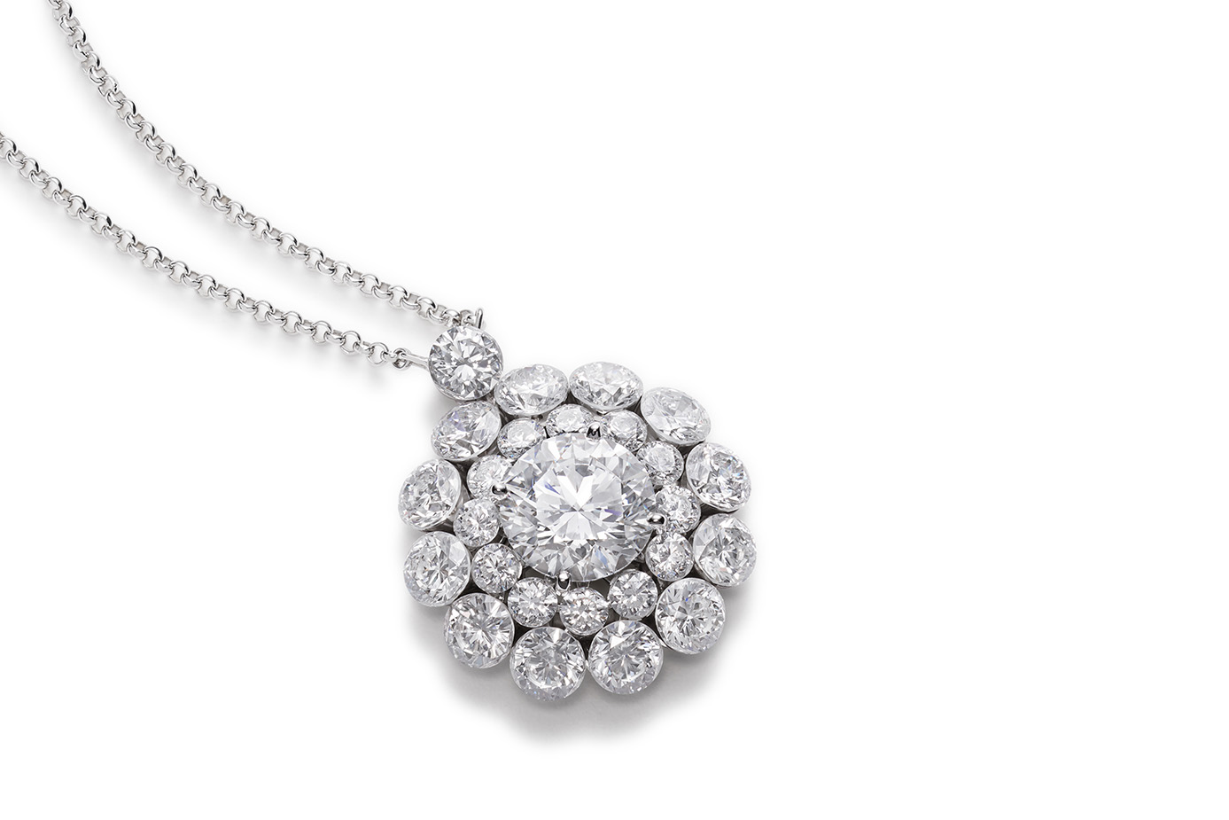  Chopard 'Magical Setting' pendant featuring diamonds in 18k white gold