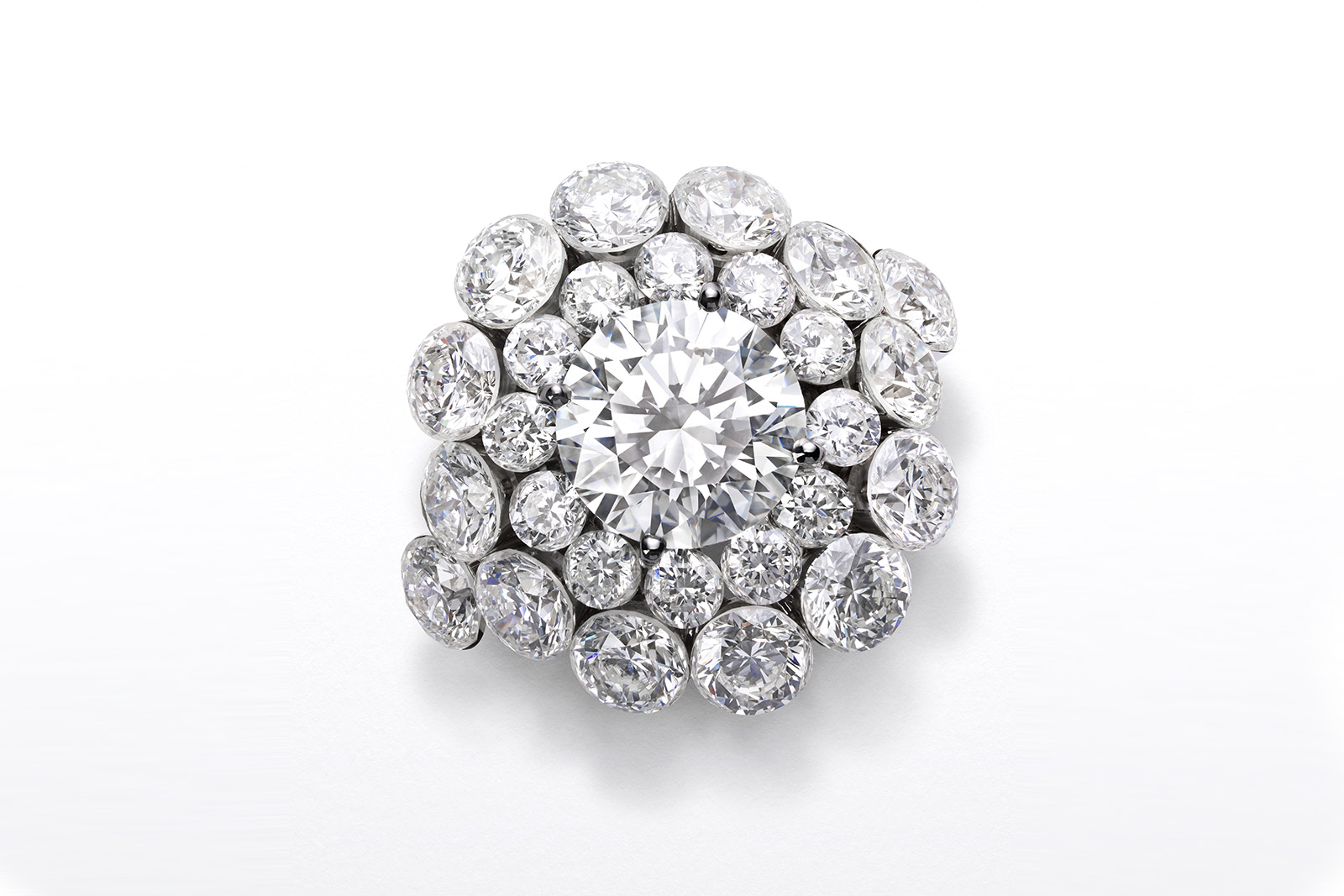 Chopard 'Magical Setting' ring featuring a central 3.3 carat diamond with diamonds in 18k white gold