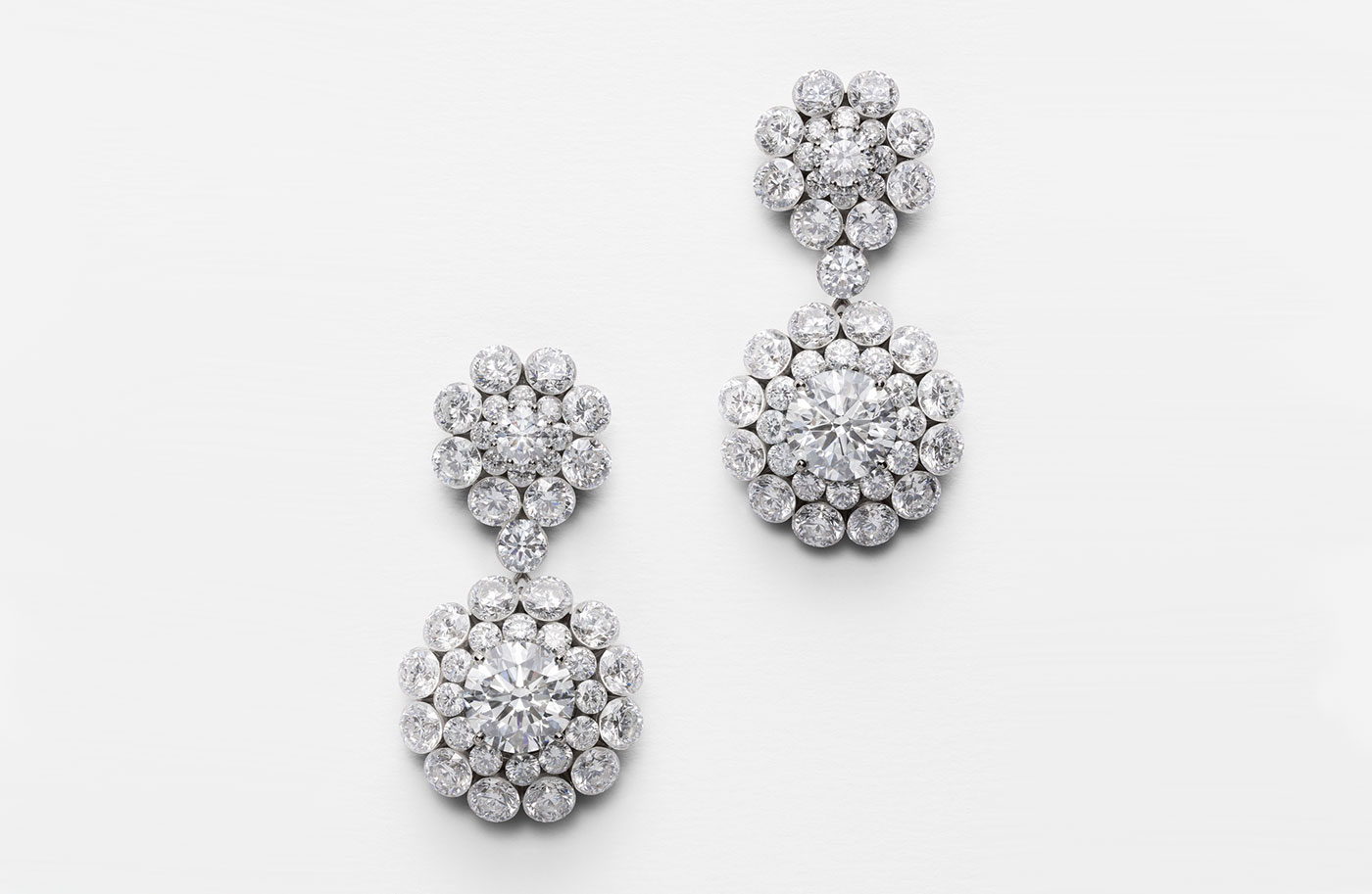  Chopard 'Magical Setting' earrings with diamonds in white gold