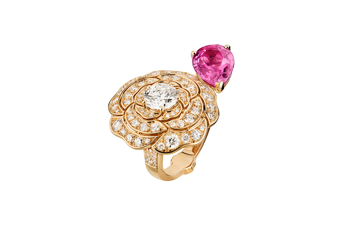  Chanel 'Rose Intense' ring in pink gold, pink sapphire and diamonds