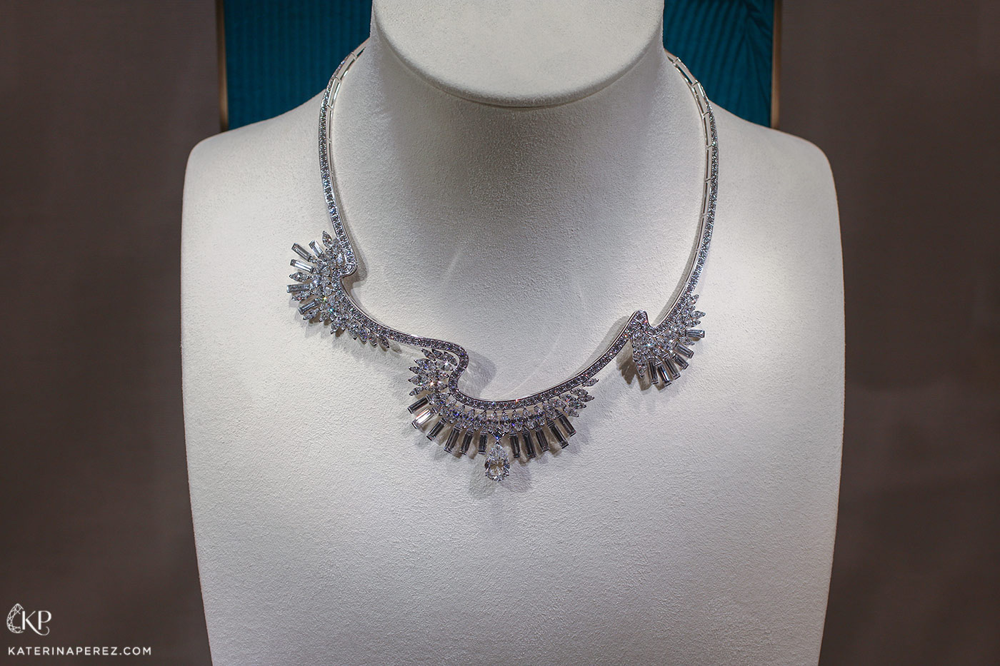 Piaget 'Sunlight Escape' collection ‘White Illusion’ necklace with 3.03ct pear cut diamond, triangle cut, square cut, brilliant cut, baguette cut and marquise cut diamonds in white gold