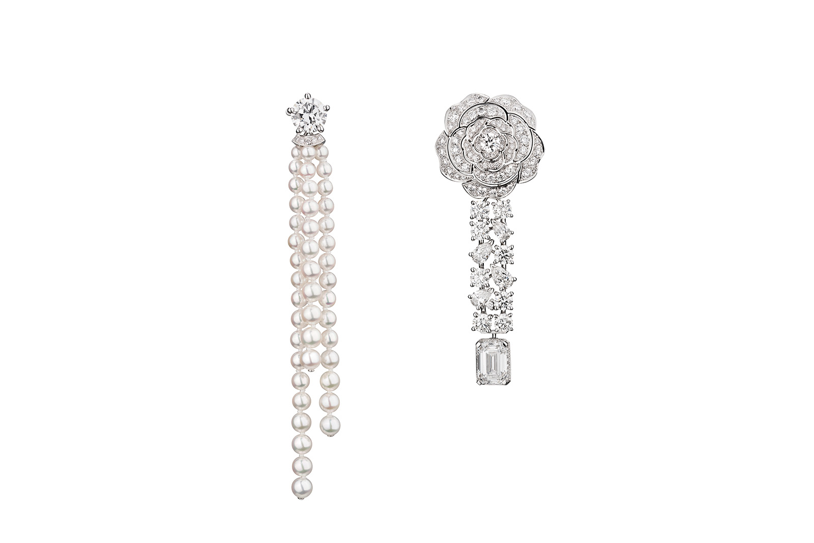  Chanel '1.5' collection 'Contraste Blanc' earrings with diamonds and cultured pearls in white gold