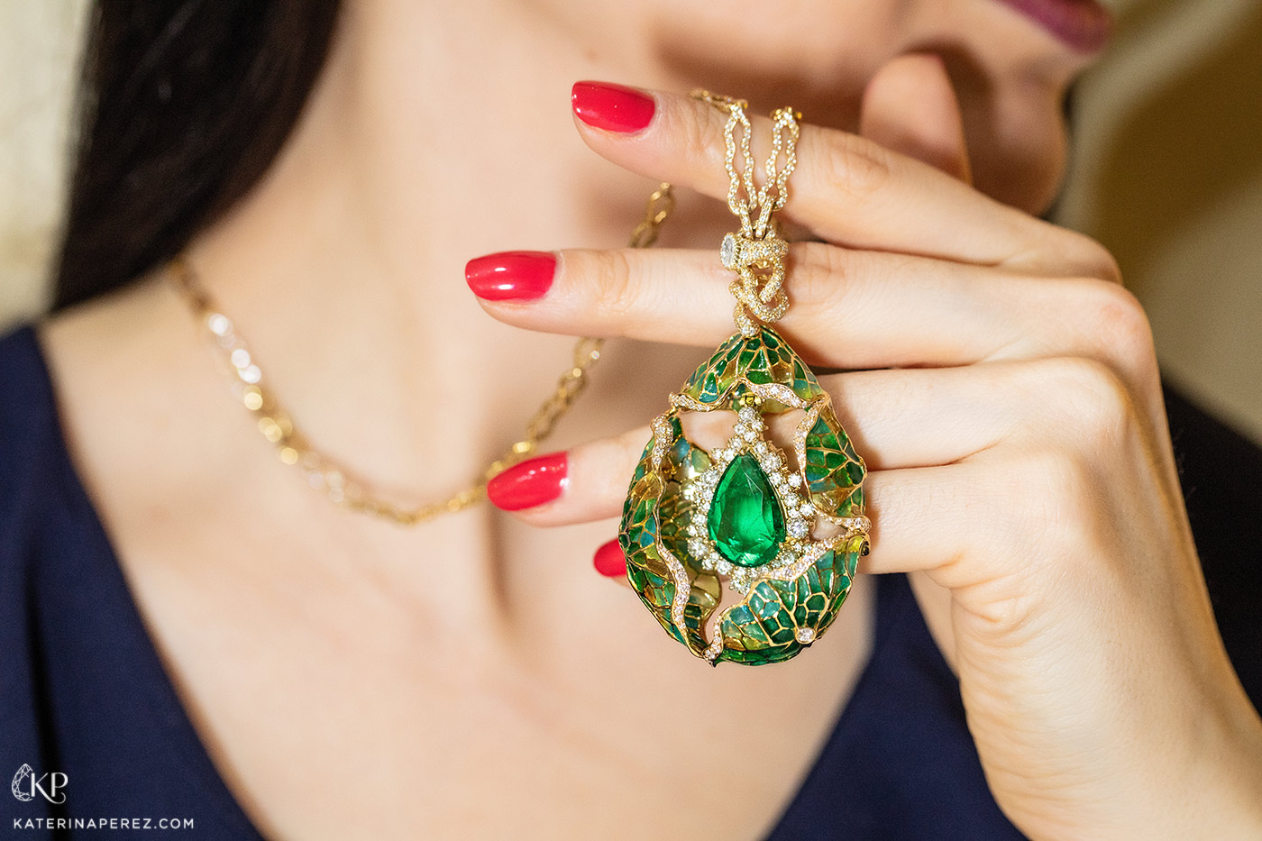  Masterstrokes ‘Four Thieves’ pendant necklace from the ‘Alibaba & Forty Thieves’ collection with 7.5ct emerald and 8.71ct diamonds in plique- a-jour enamel and 18k yellow gold