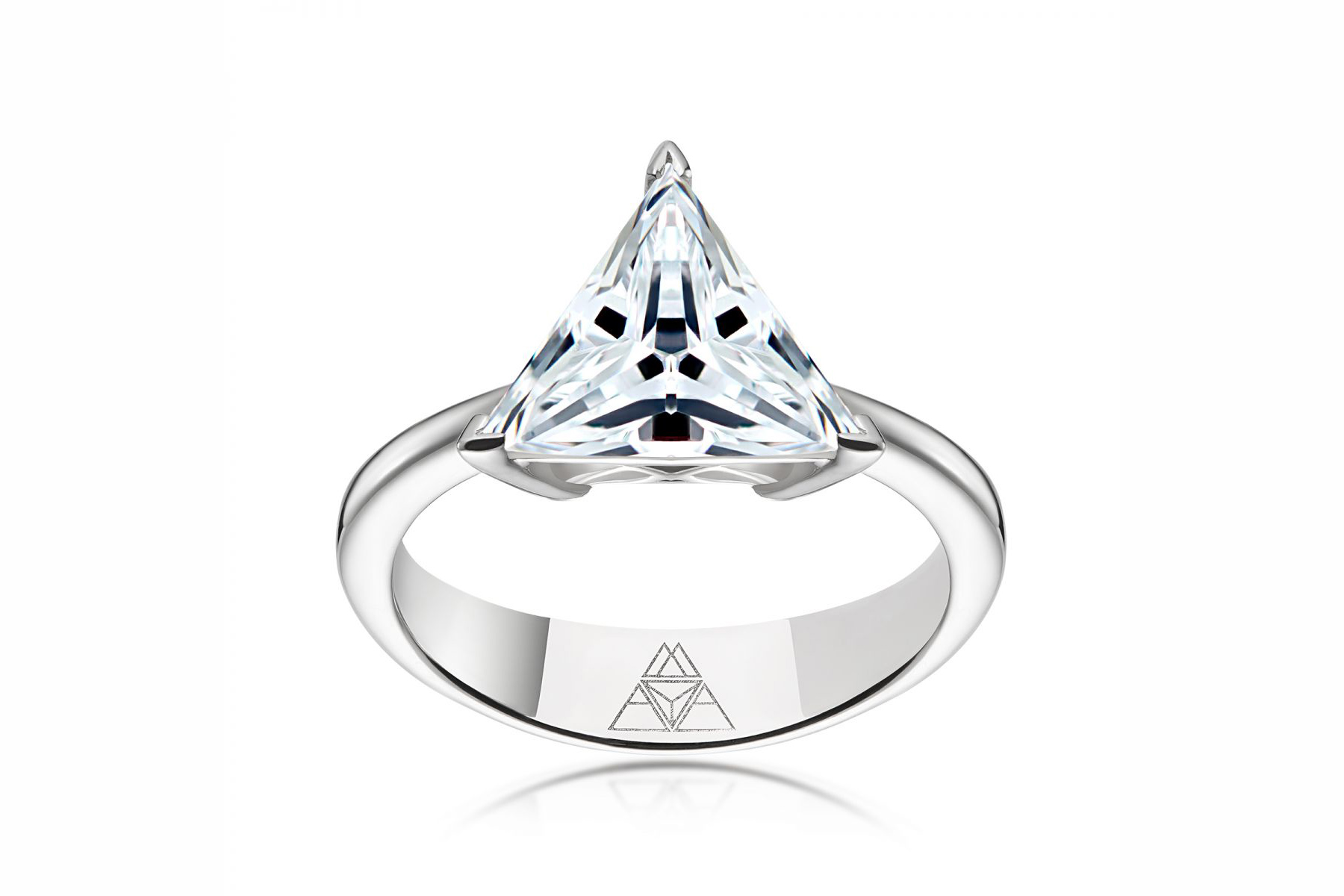  Maya Gemstones 'SONYA 11' ring with triangle cut diamond solitaire in 18K white gold 