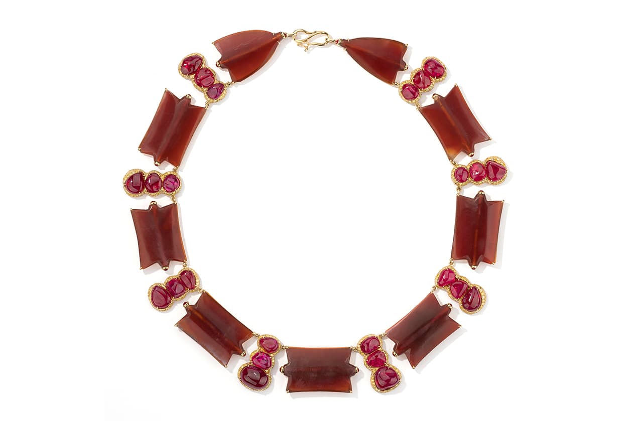  G London necklace with ancient carnelian and ruby in yellow gold