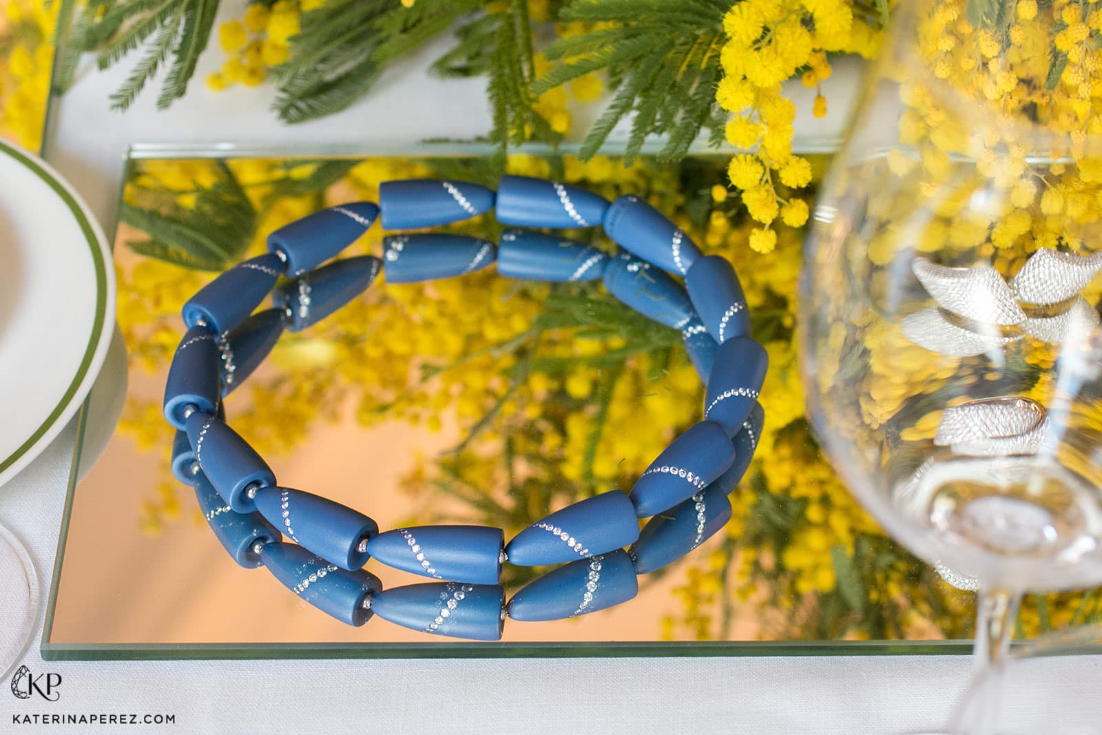 Vhernier 'Calla' necklace in blue aluminum and diamonds