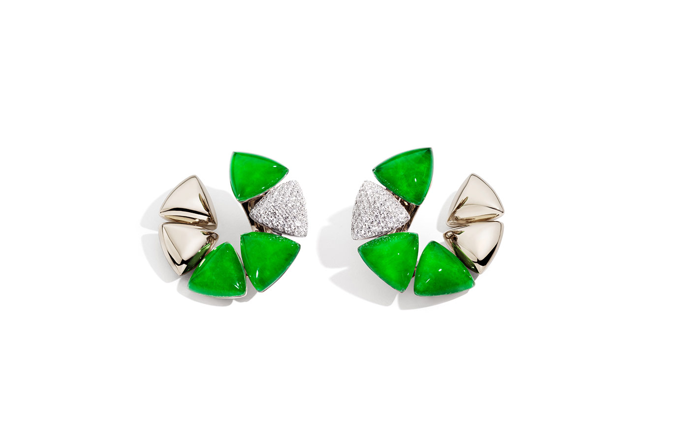  Vhernier 'Freccia' earclips in 18K white gold, diamonds, jade and rock crystal