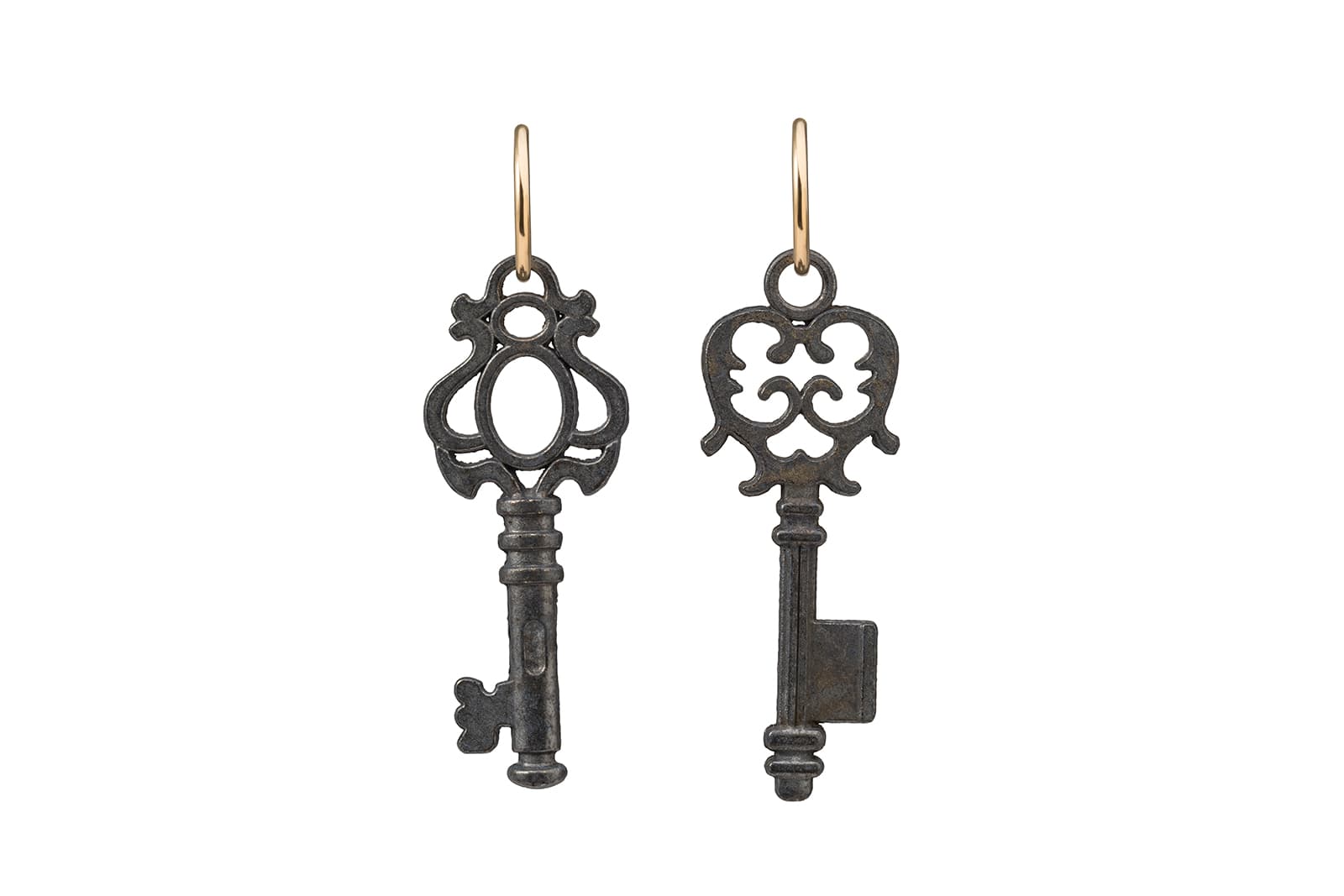  Tessa Packard 'Hide and Seek 2' earrings in 18k yellow gold vermeil, black rhodium and brass