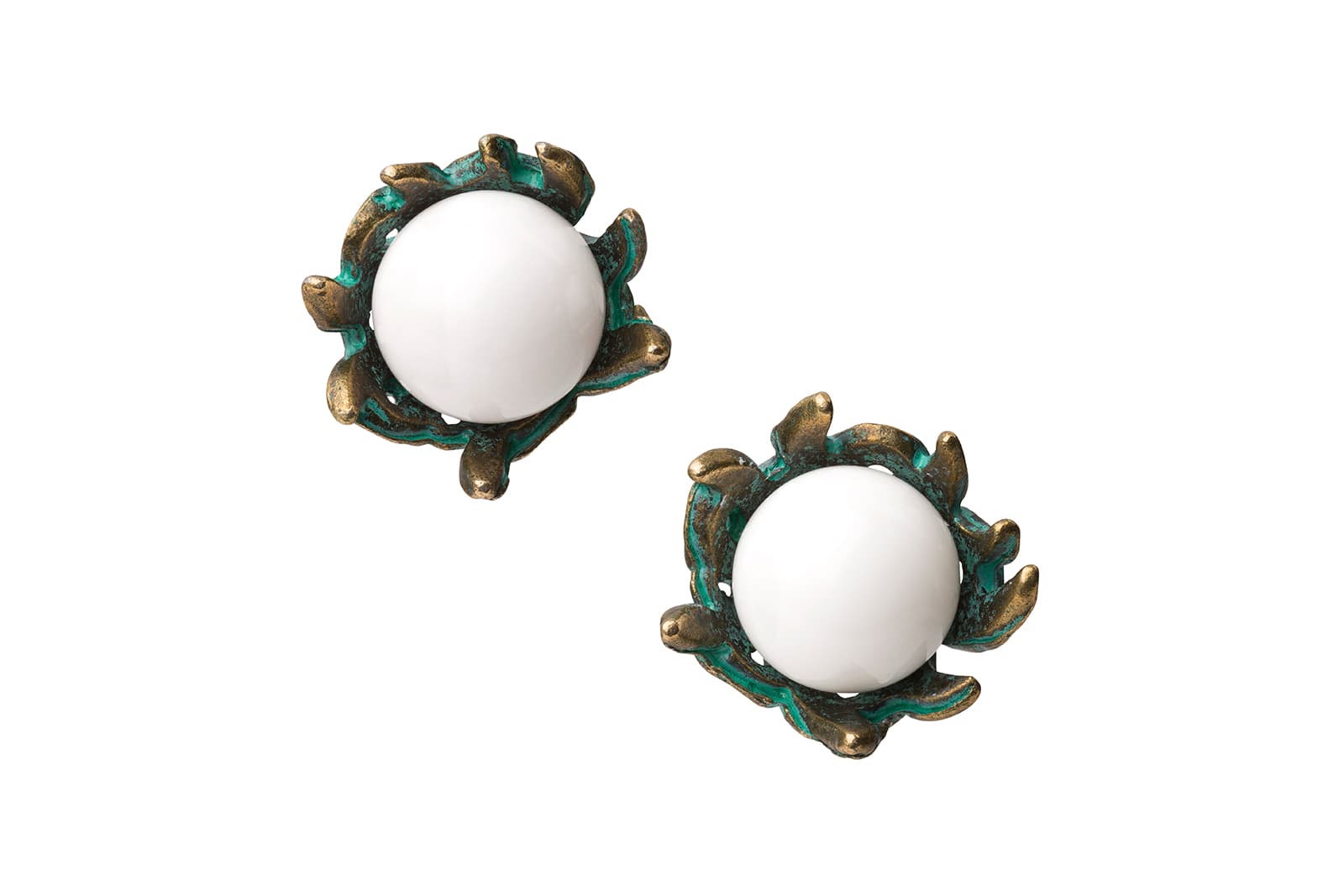  Tessa Packard 'Cuckoo Nest' earrings with white agate in 18k yellow gold vermeil and verdigris brass 
