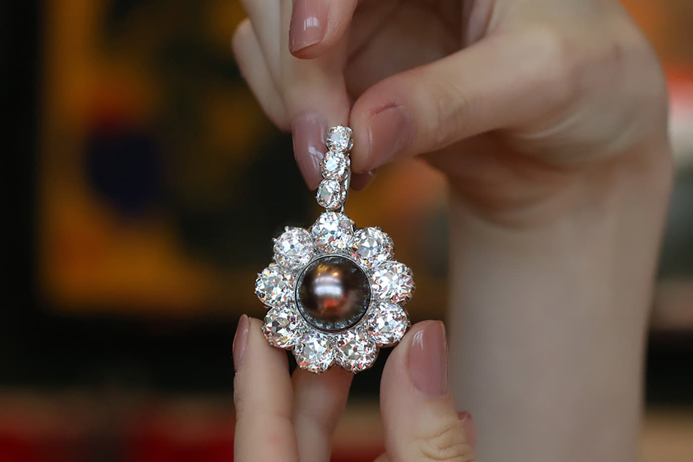  Christie's Magnificent Pearls exhibition pendant by Gilot&Co created for Geraldine Rockefeller Dodge