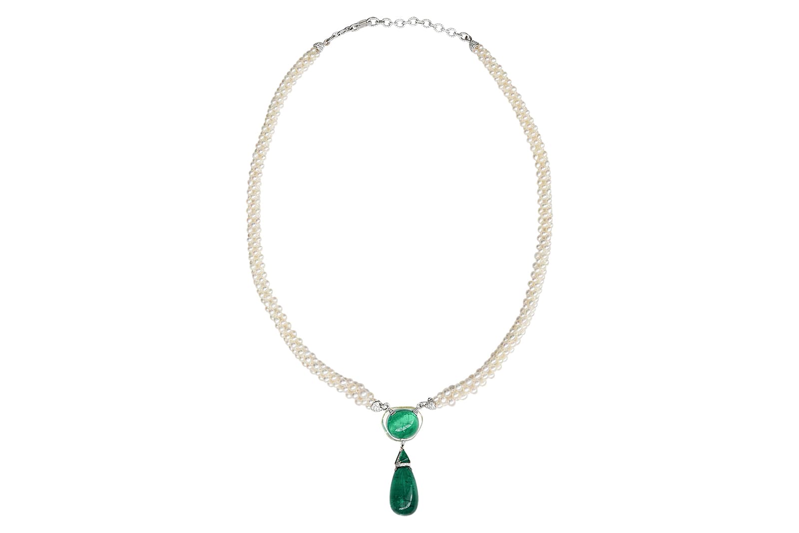  Christie's Magnificent Pearls exhibition necklace with natural saltwater pearls, 36.24 cts drop of Colombian emerald and 12.26cts cabochon Colombian emerald set over 9.64 cts portrait diamond