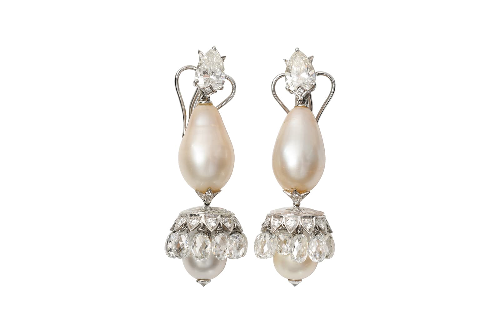  Christie's Magnificent Pearls exhibition earrings with natural pearls and diamonds by Viren Bhagat