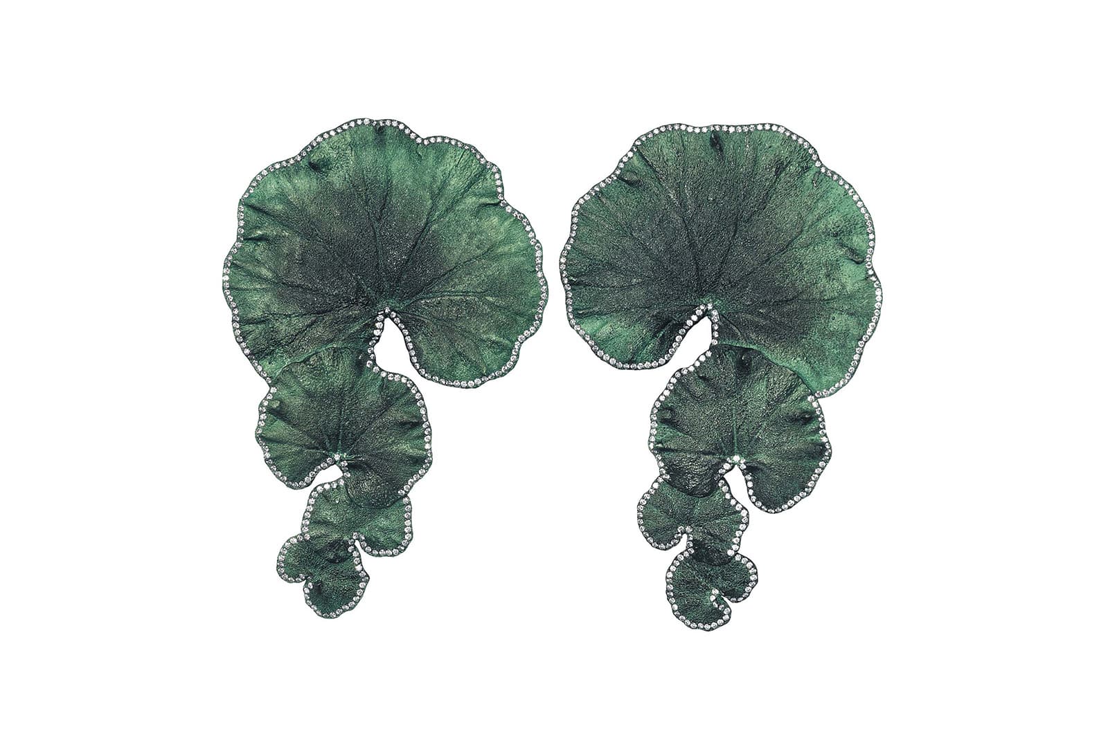  Emmanuel Tarpin 'Geranium' earrings with diamonds in aluminium and gold
