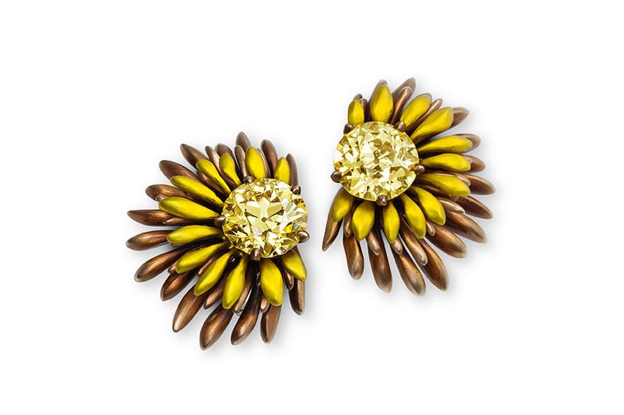  Hemmerle earrings with diamonds, bronze, aluminium and white gold