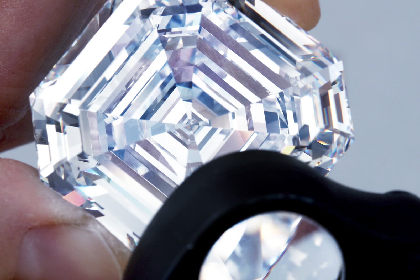  The 302.37 carat ‘Graff Lesedi La Rona’