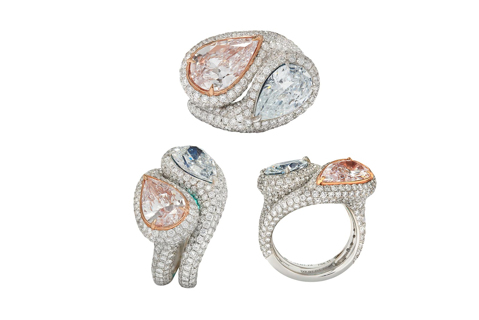  MaximiliaN London toi et moi ring with pear cut fancy blue and pink diamonds, and colourless diamonds