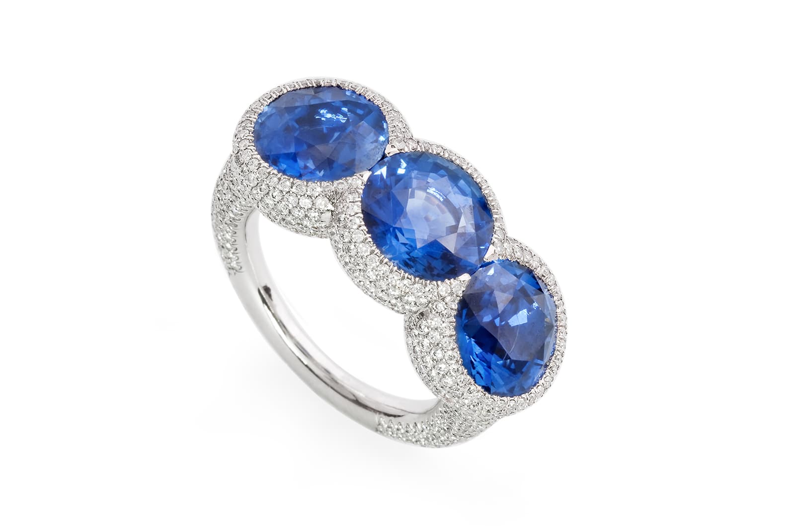  MaximiliaN London ring with sapphires and diamonds