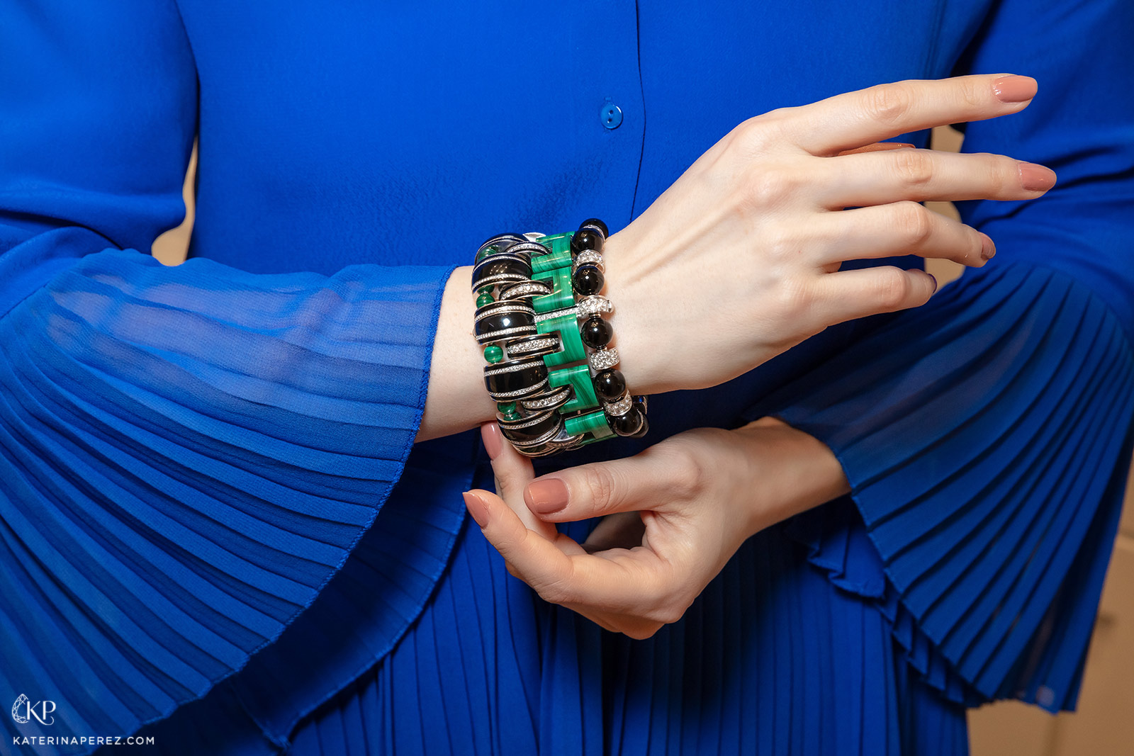 Boucheron 'Nature Triomphante' cuff bracelet with malachite, onyx and diamonds in white gold